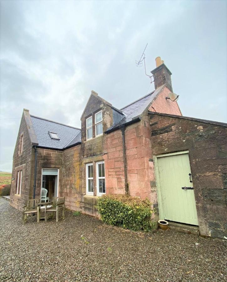 Ghillie'S Cottage Penpont Exterior photo